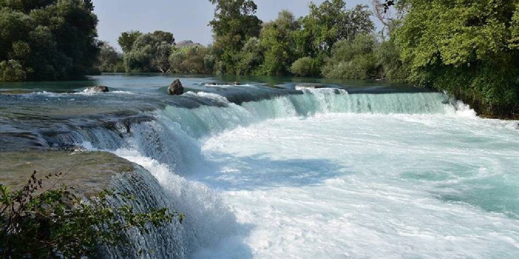 Yabancılar görmek için kilometrelerce yol kat ediyorlar! Güzelliğiyle büyülüyor: Özellikle yazın ziyaretçi akın ediyor 4